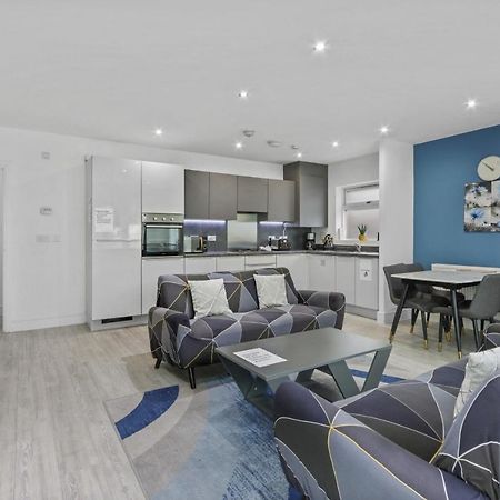 Luxury 2Bedroom - 2Bath - Prime Location - Patio Harrow on the Hill Kültér fotó