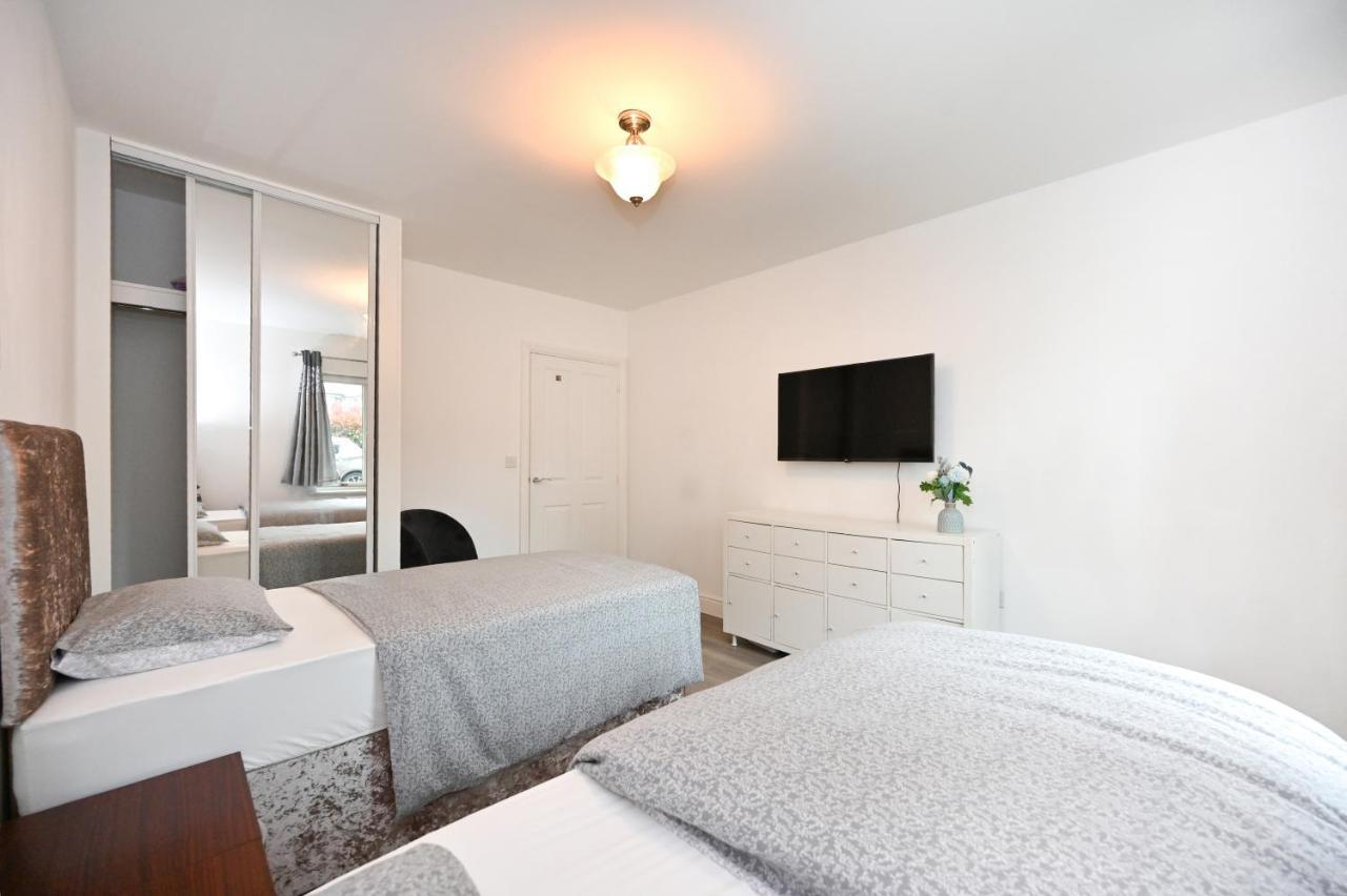 Luxury 2Bedroom - 2Bath - Prime Location - Patio Harrow on the Hill Kültér fotó