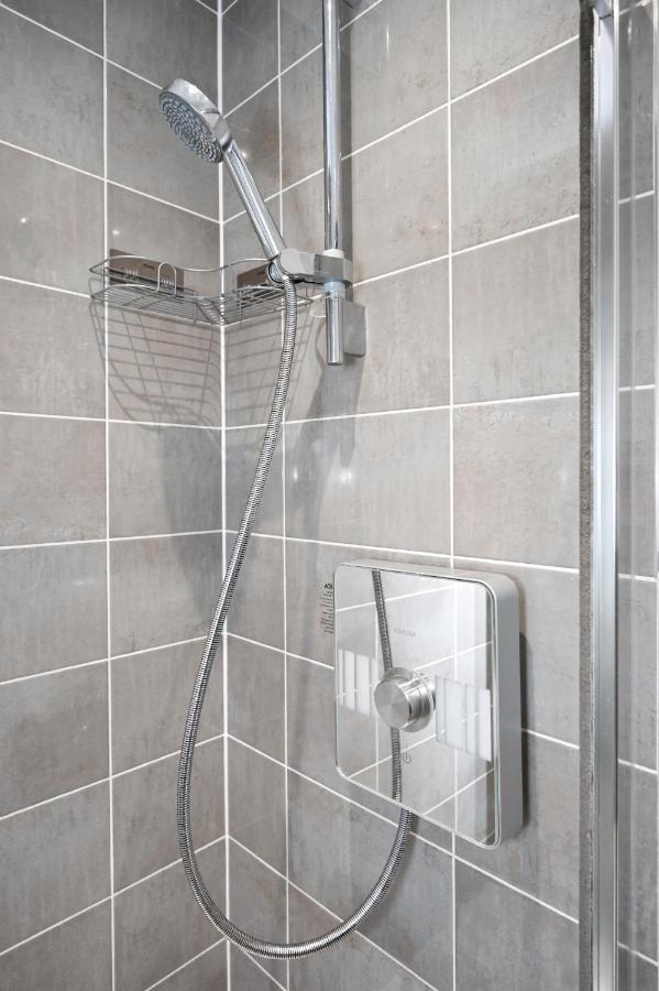 Luxury 2Bedroom - 2Bath - Prime Location - Patio Harrow on the Hill Kültér fotó